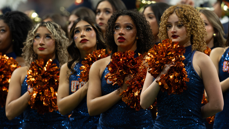 Here's what we know about the service member who fell at the UTSA football game — KVUE (Austin), San Mateo Sports news