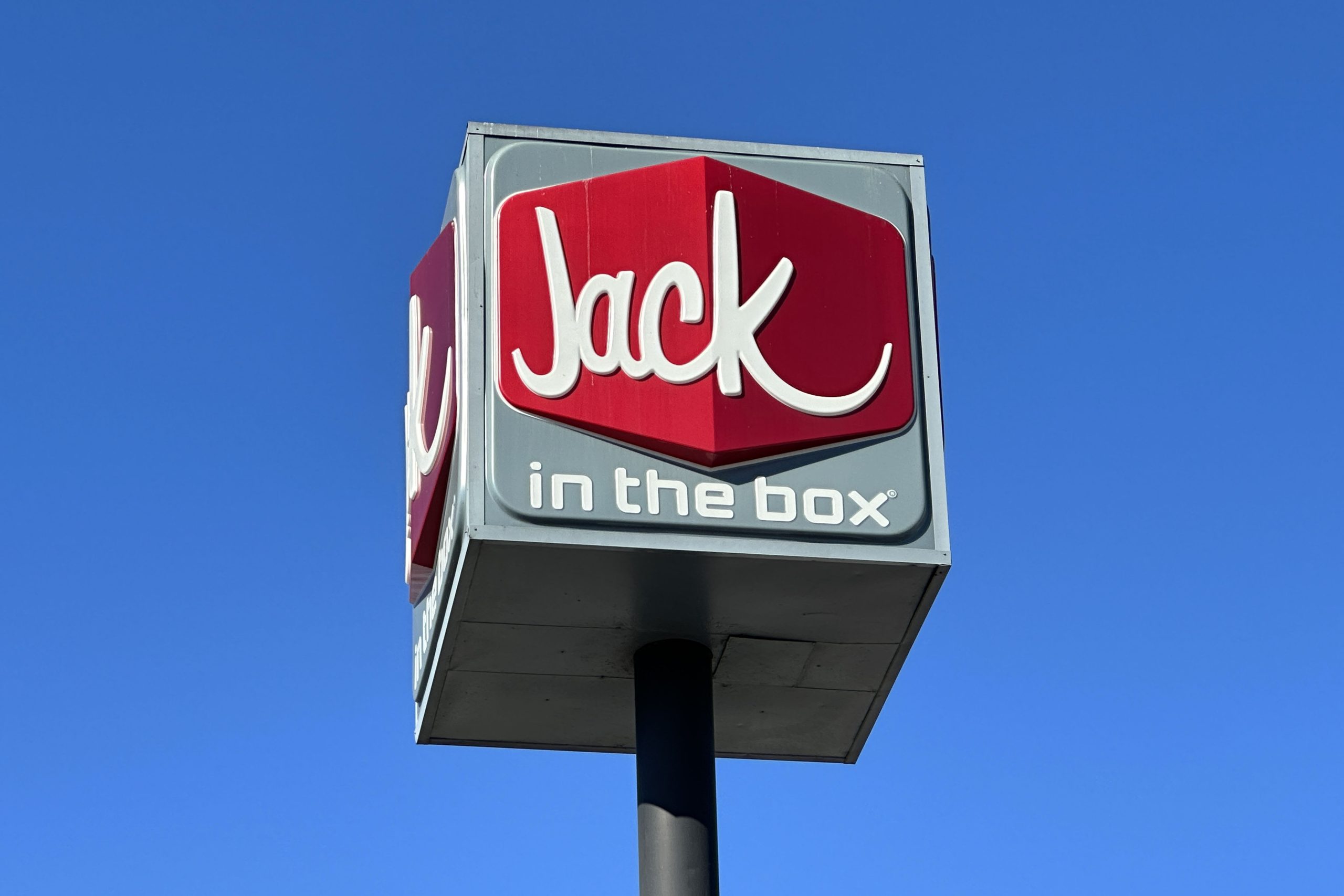 San Mateo man accused of hurling 200-degree coffee at fast food worker who denied fresh cup — San Mateo Community news