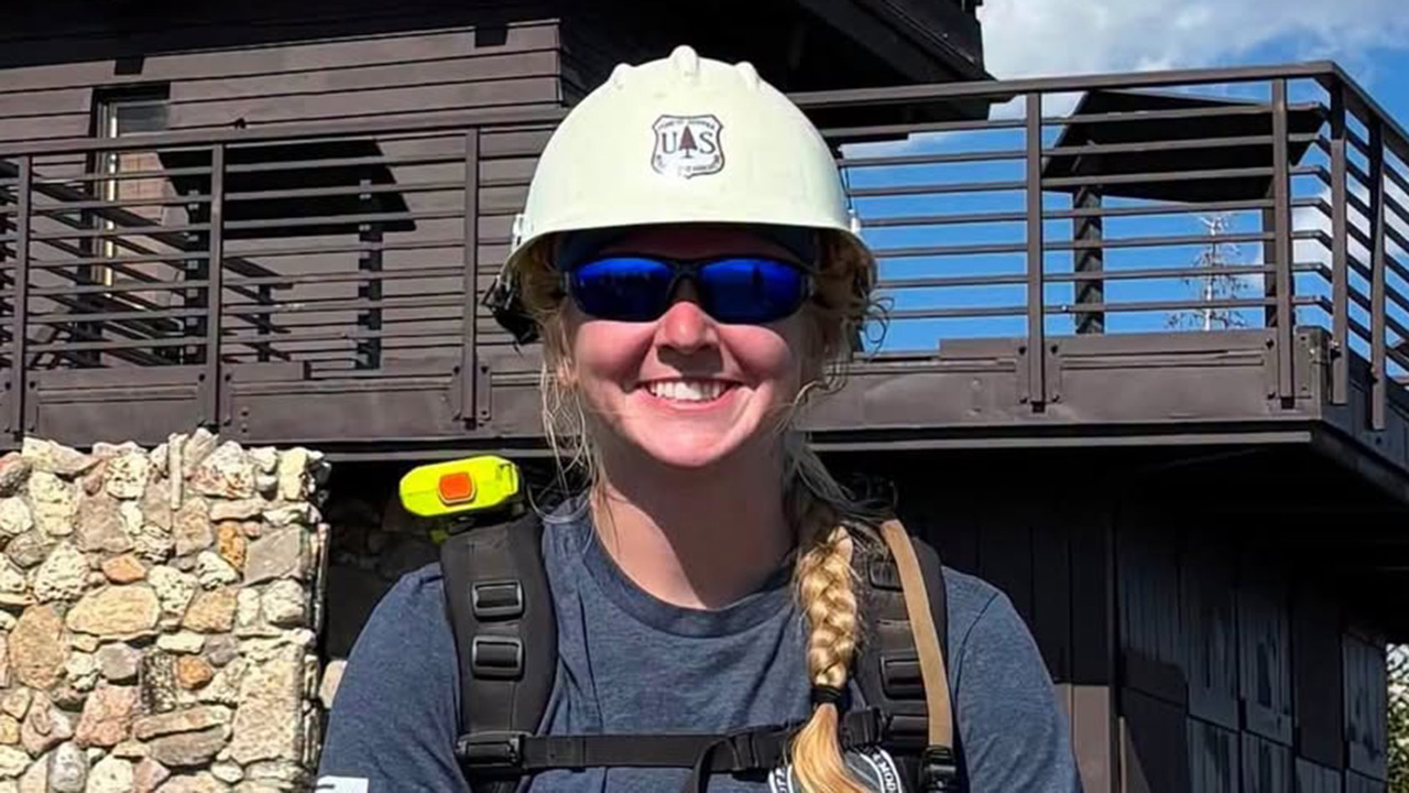 Firefighter, 24, died after being struck by a tree battling La. wildfire — KTVU FOX 2 Bay Area, San Mateo Community news