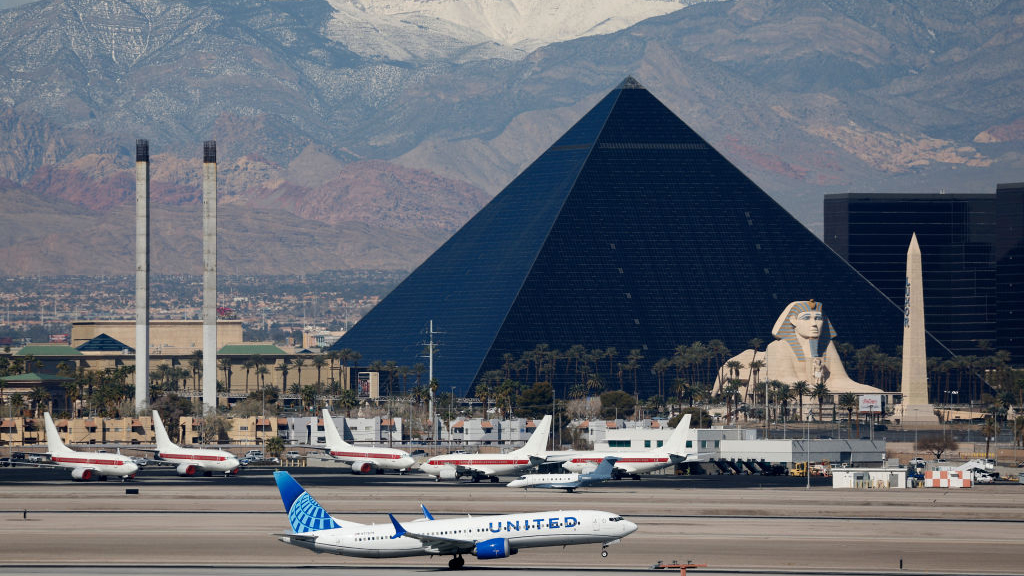 Flight rerouted after passenger threatened to hijack plane — San Mateo Community news
